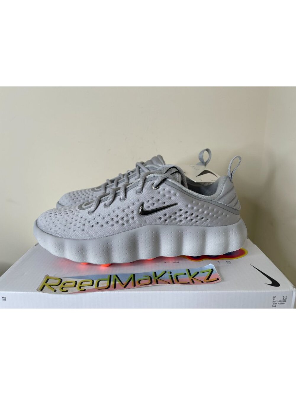 Nike Mind 002 Light Smoke Grey Womens 6us